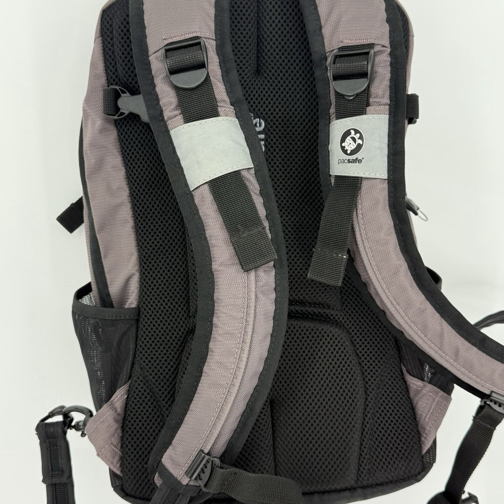 Pacsafe Venturesafe 20L Adventure Day Pack Color Cool st. - Picture 6 of 9